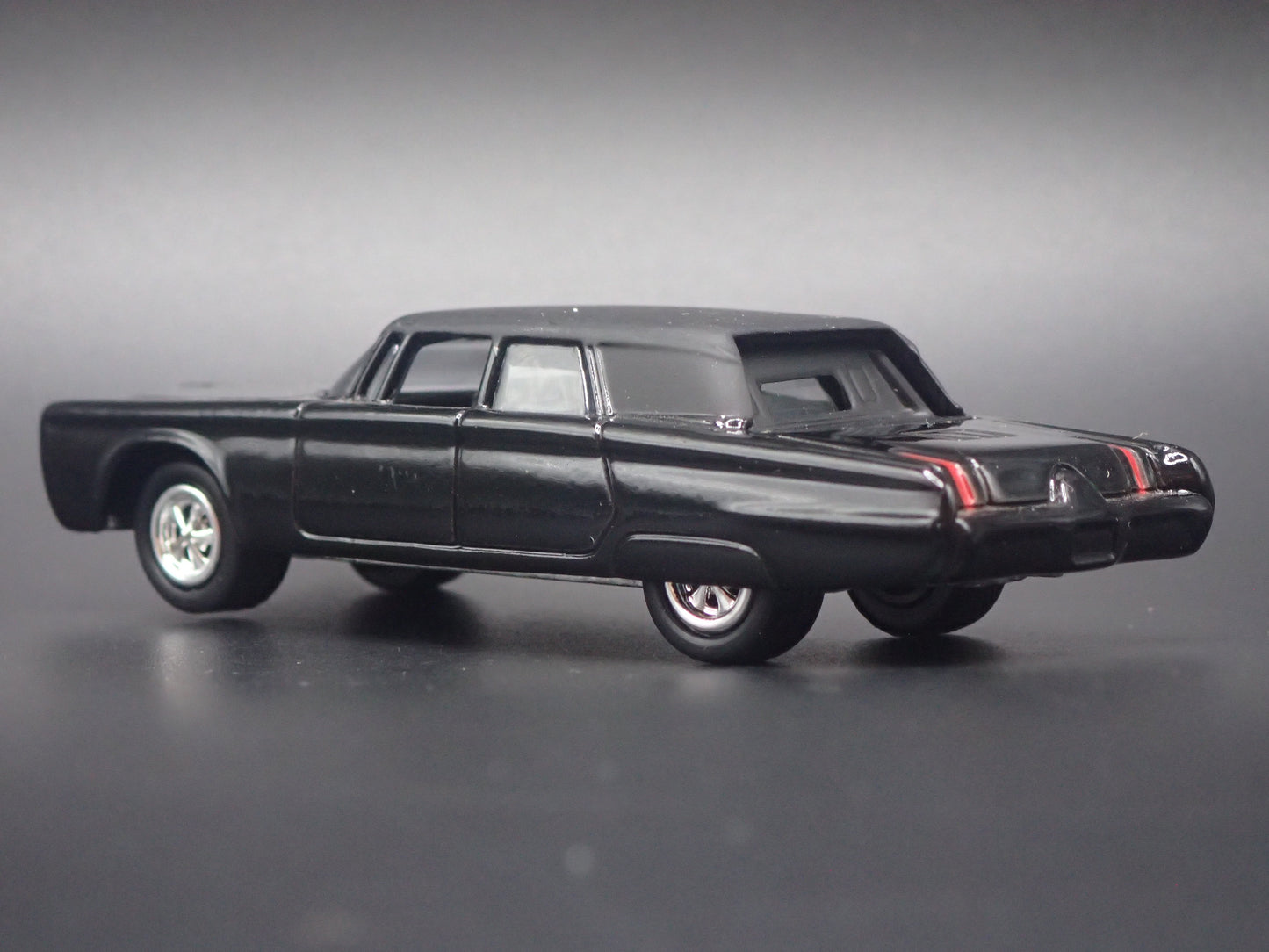 1966 66 CHRSYLER IMPERIAL GREEN HORNET BLACK BEAUTY 1/64 SCALE DIECAST MODEL CAR