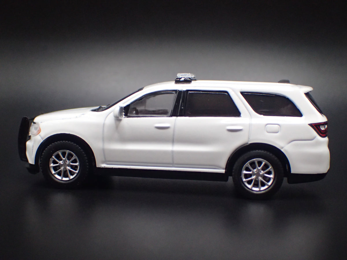 2018-2025 DODGE DURANGO POLICE FIRE PURSUIT 1:64 SCALE DIORAMA DIECAST MODEL CAR