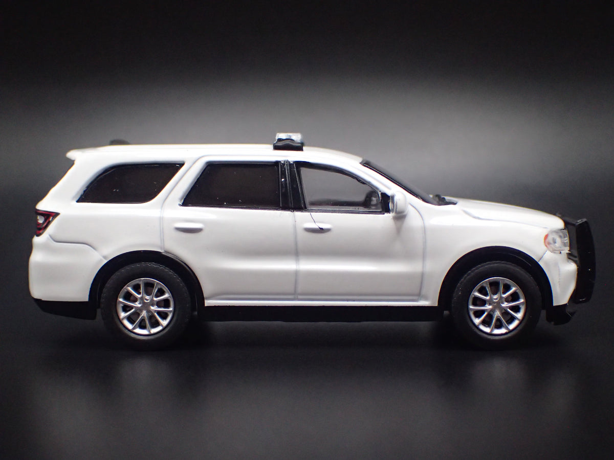 2018-2025 DODGE DURANGO POLICE FIRE PURSUIT 1:64 SCALE DIORAMA DIECAST MODEL CAR