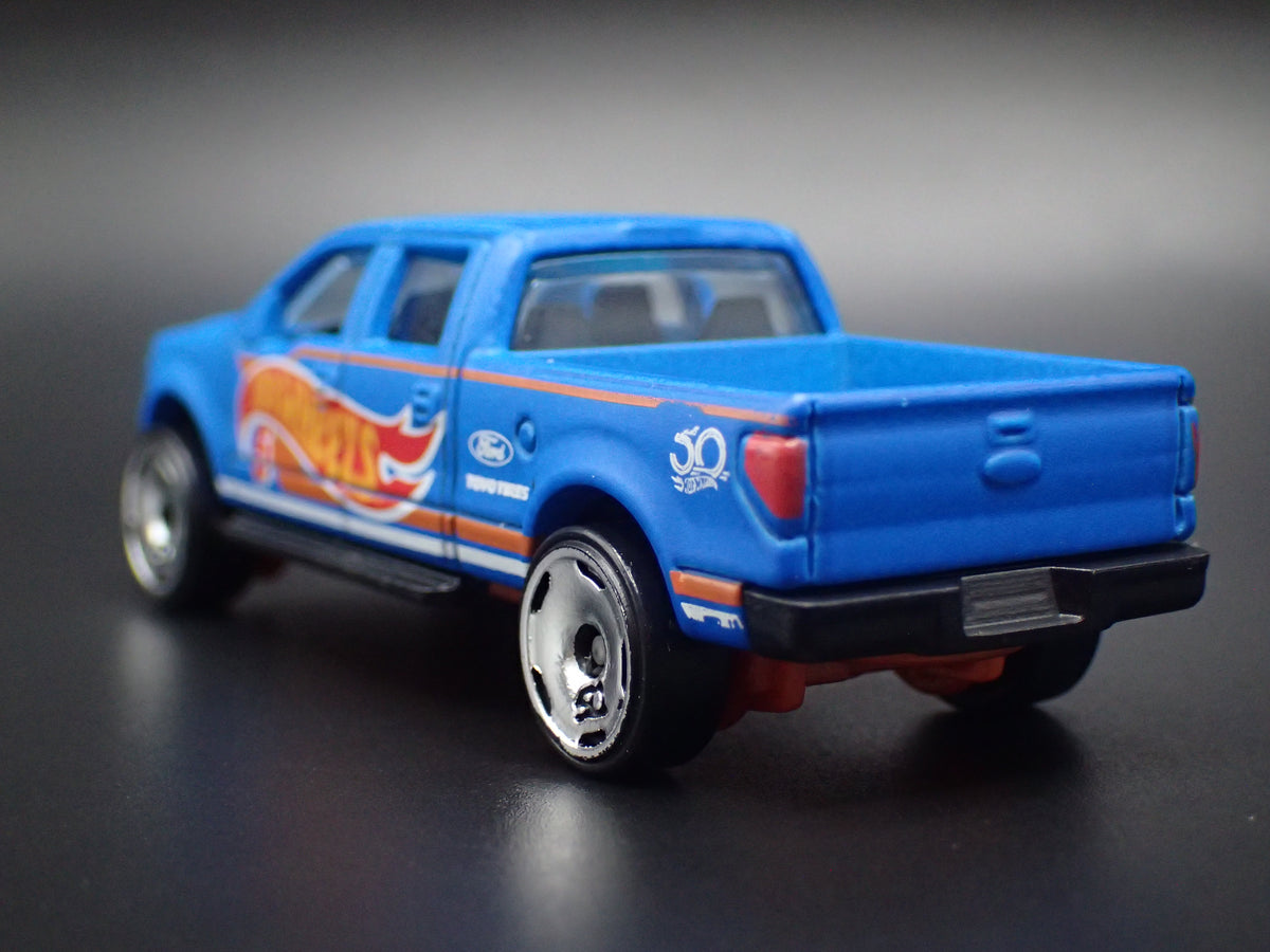 2009 - 2014 FORD F150 PICKUP TRUCK BLUE 1:64 SCALE DIORAMA DIECAST MODEL CAR