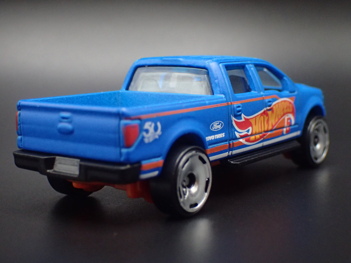 2009 - 2014 FORD F150 PICKUP TRUCK BLUE 1:64 SCALE DIORAMA DIECAST MODEL CAR