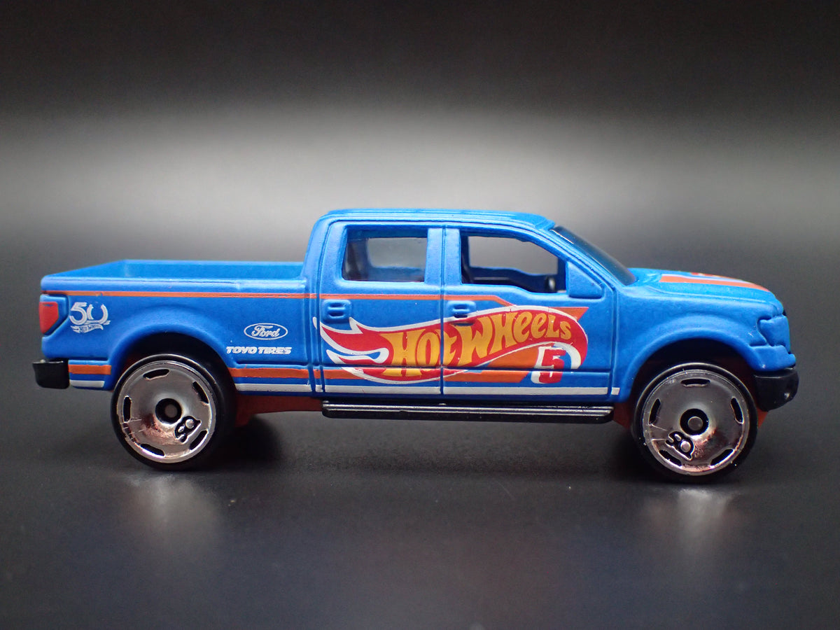 2009 - 2014 FORD F150 PICKUP TRUCK BLUE 1:64 SCALE DIORAMA DIECAST MODEL CAR