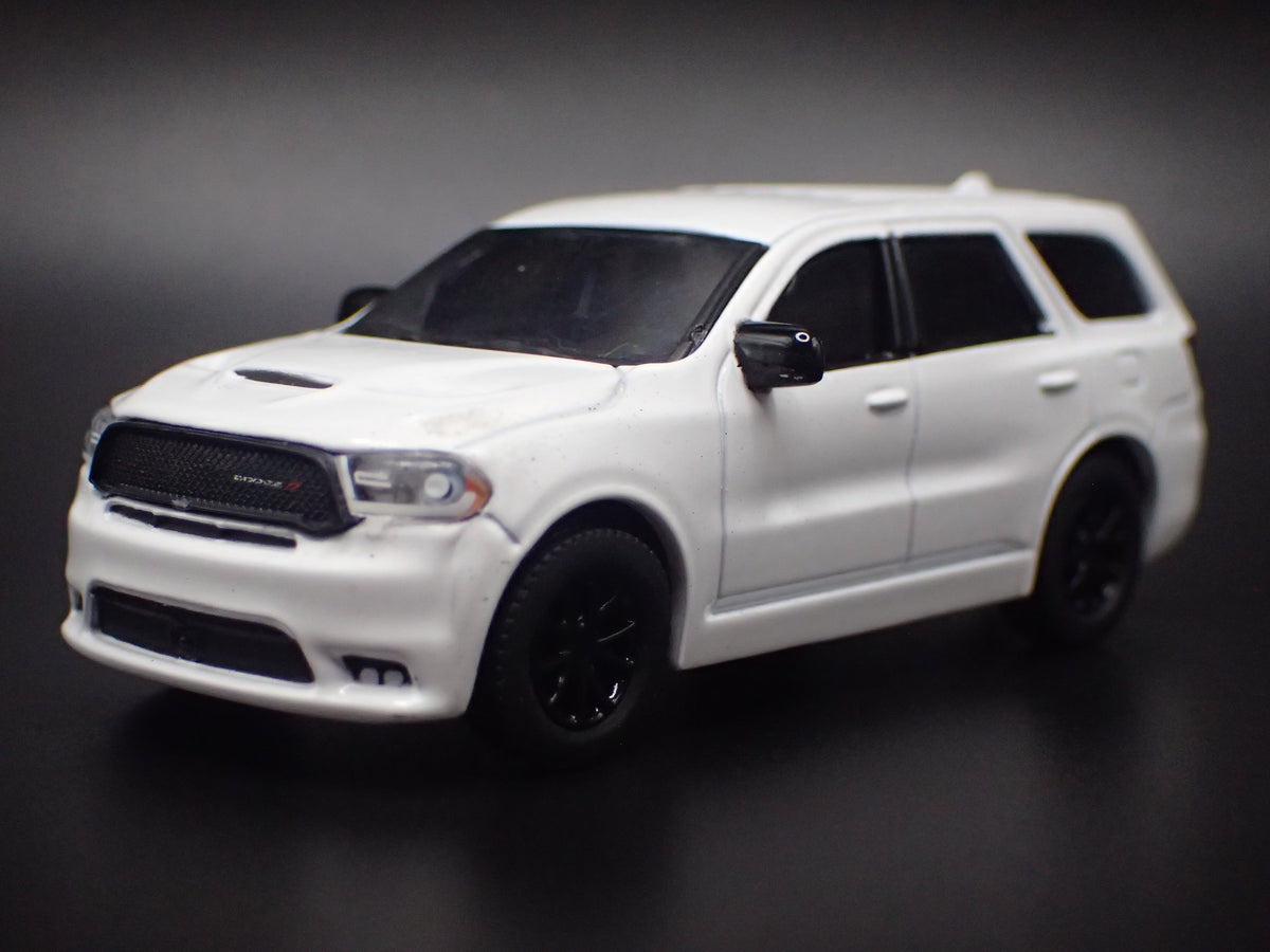 2018-2025 DODGE DURANGO WHITE w HITCH 1:64 SCALE DIORAMA DIECAST MODEL CAR