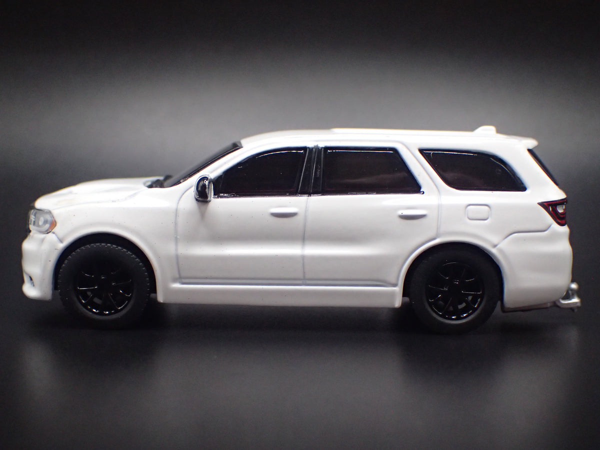 2018-2025 DODGE DURANGO WHITE w HITCH 1:64 SCALE DIORAMA DIECAST MODEL CAR