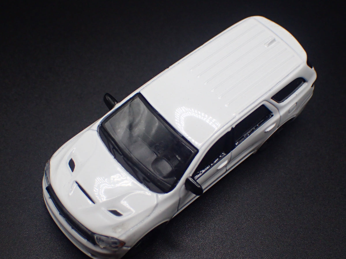 2018-2025 DODGE DURANGO WHITE w HITCH 1:64 SCALE DIORAMA DIECAST MODEL CAR