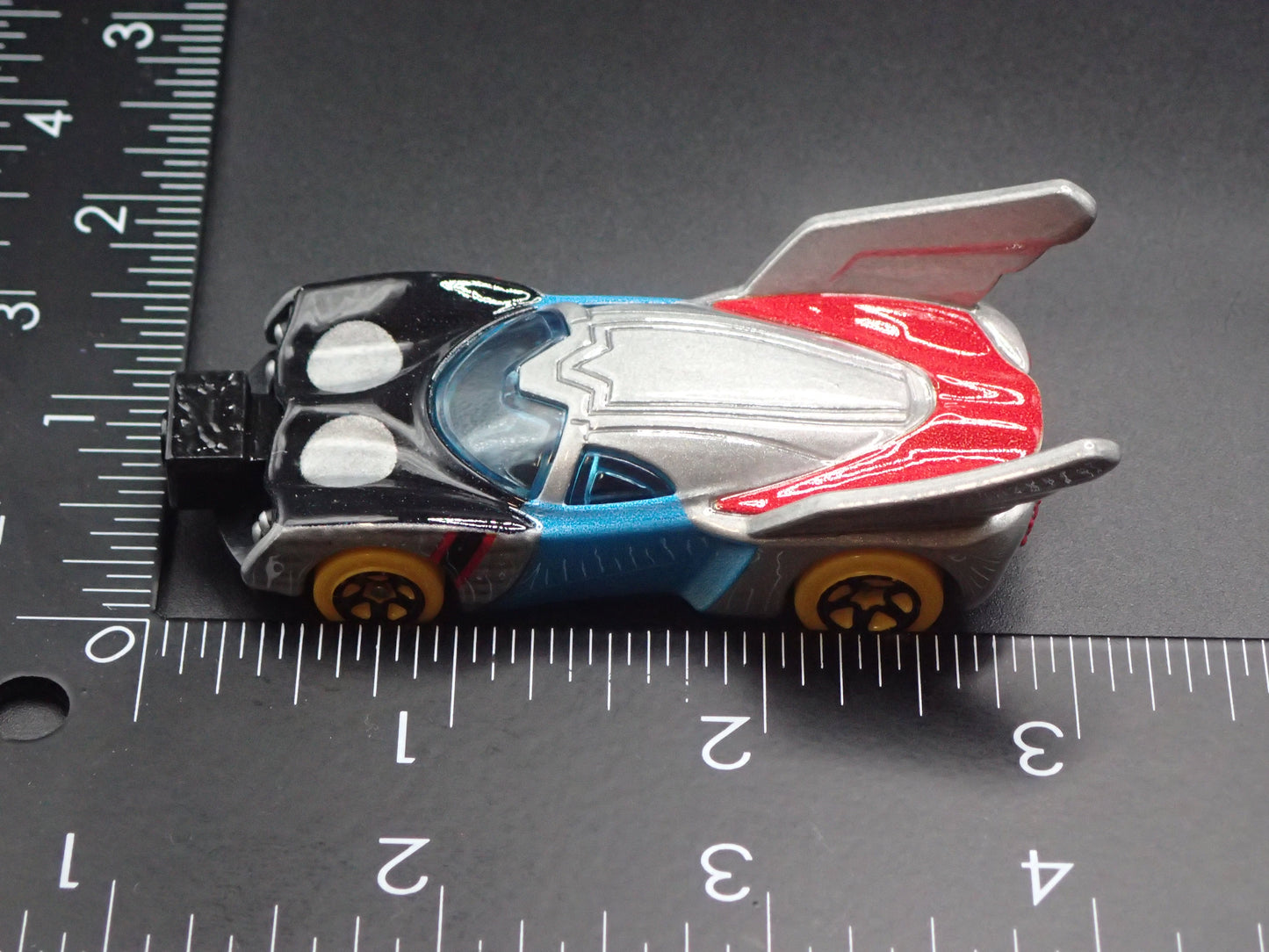 THOR MARVEL CHARACTER CARS 1/64 SCALE DIORAMA DIECAST MODEL CAR