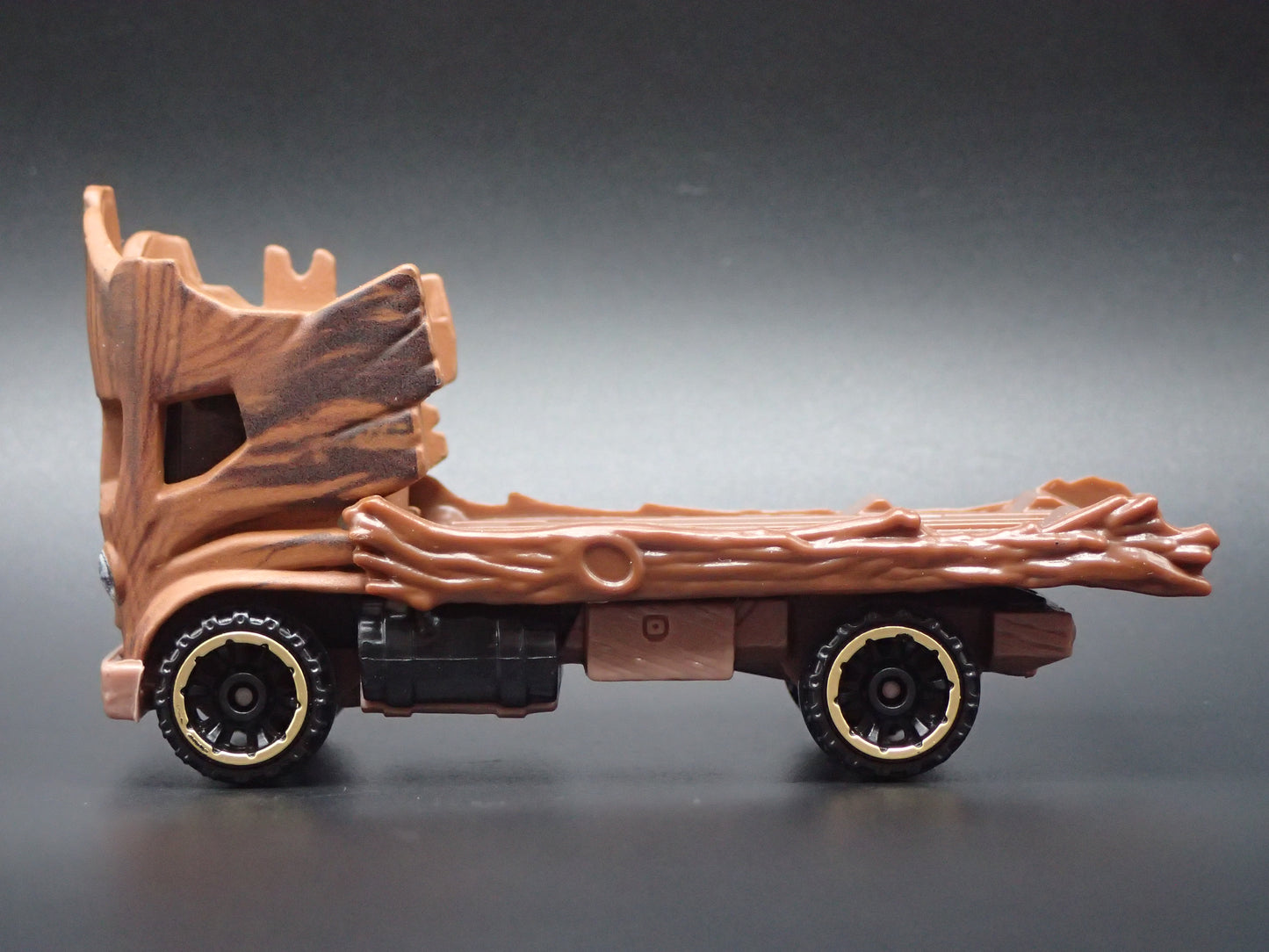 GROOT MARVEL CHARACTER CARS 1/64 SCALE DIORAMA DIECAST MODEL CAR