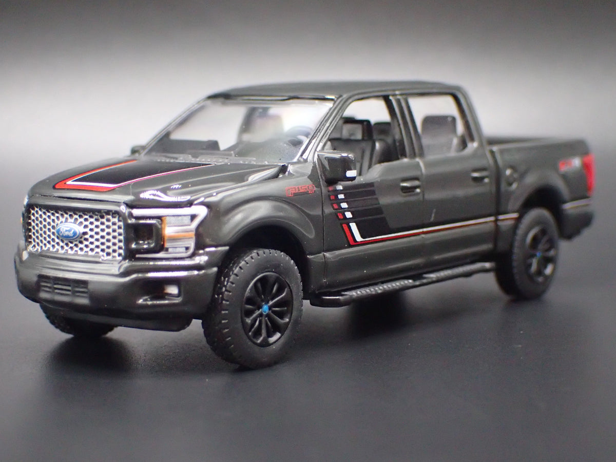 2015-2020 FORD F150 LARIAT PICKUP TRUCK 1:64 SCALE DIORAMA DIECAST MODEL CAR