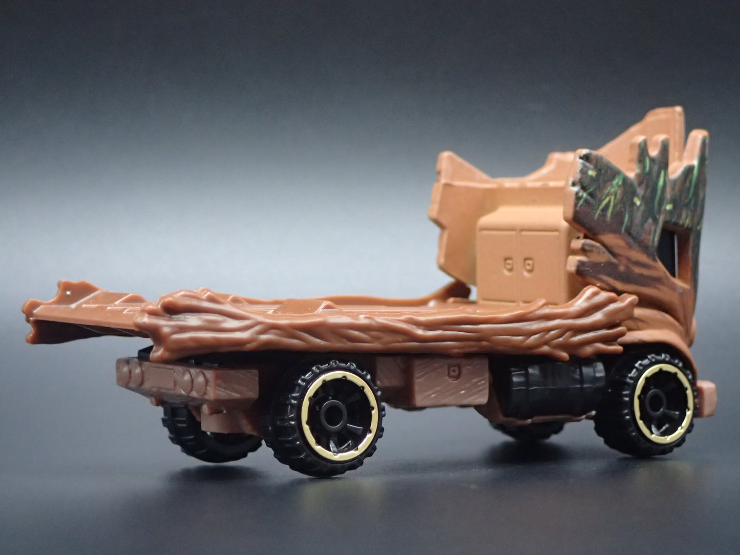 GROOT MARVEL CHARACTER CARS 1/64 SCALE DIORAMA DIECAST MODEL CAR