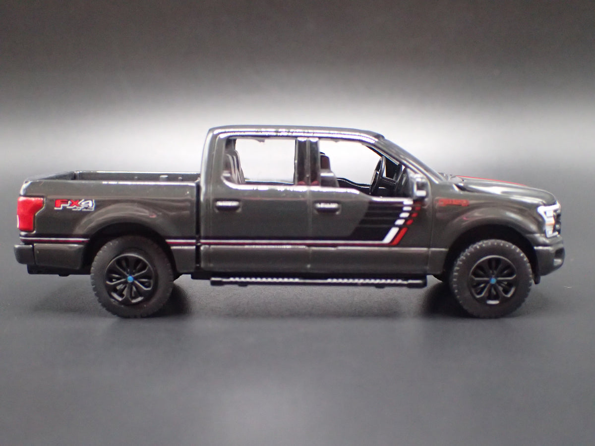 2015-2020 FORD F150 LARIAT PICKUP TRUCK 1:64 SCALE DIORAMA DIECAST MODEL CAR