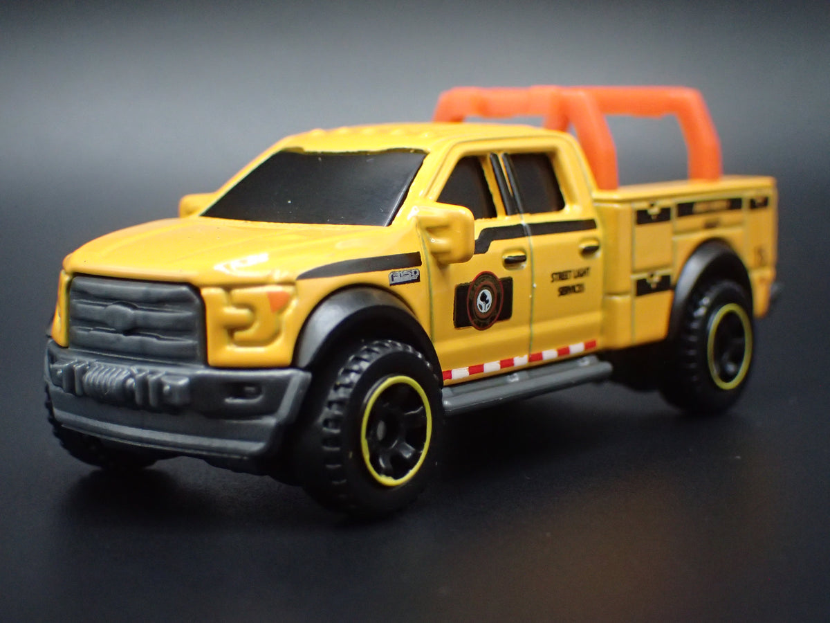 2015 - 2020 FORD F150 PICKUP TRUCK CONTRACTOR 1:64 SCALE DIECAST MODEL CAR