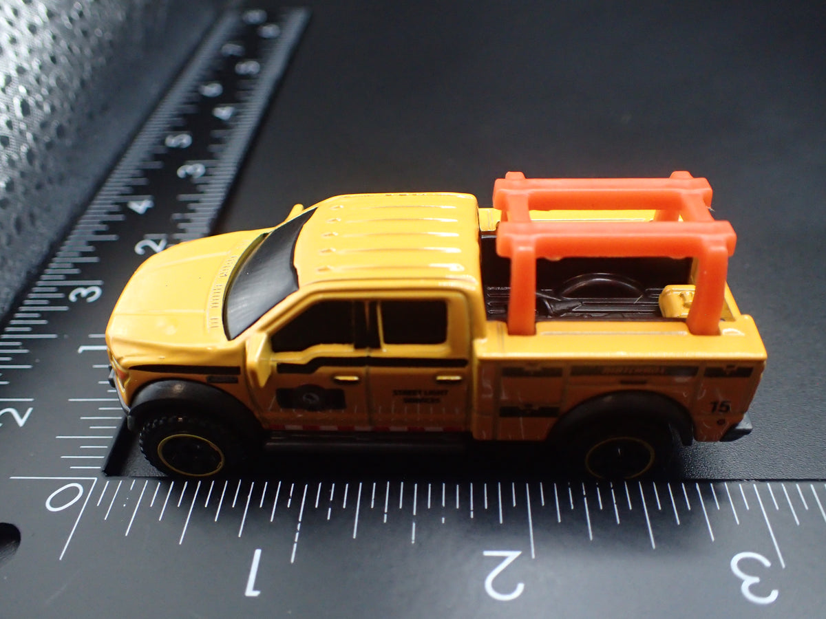 2015 - 2020 FORD F150 PICKUP TRUCK CONTRACTOR 1:64 SCALE DIECAST MODEL CAR