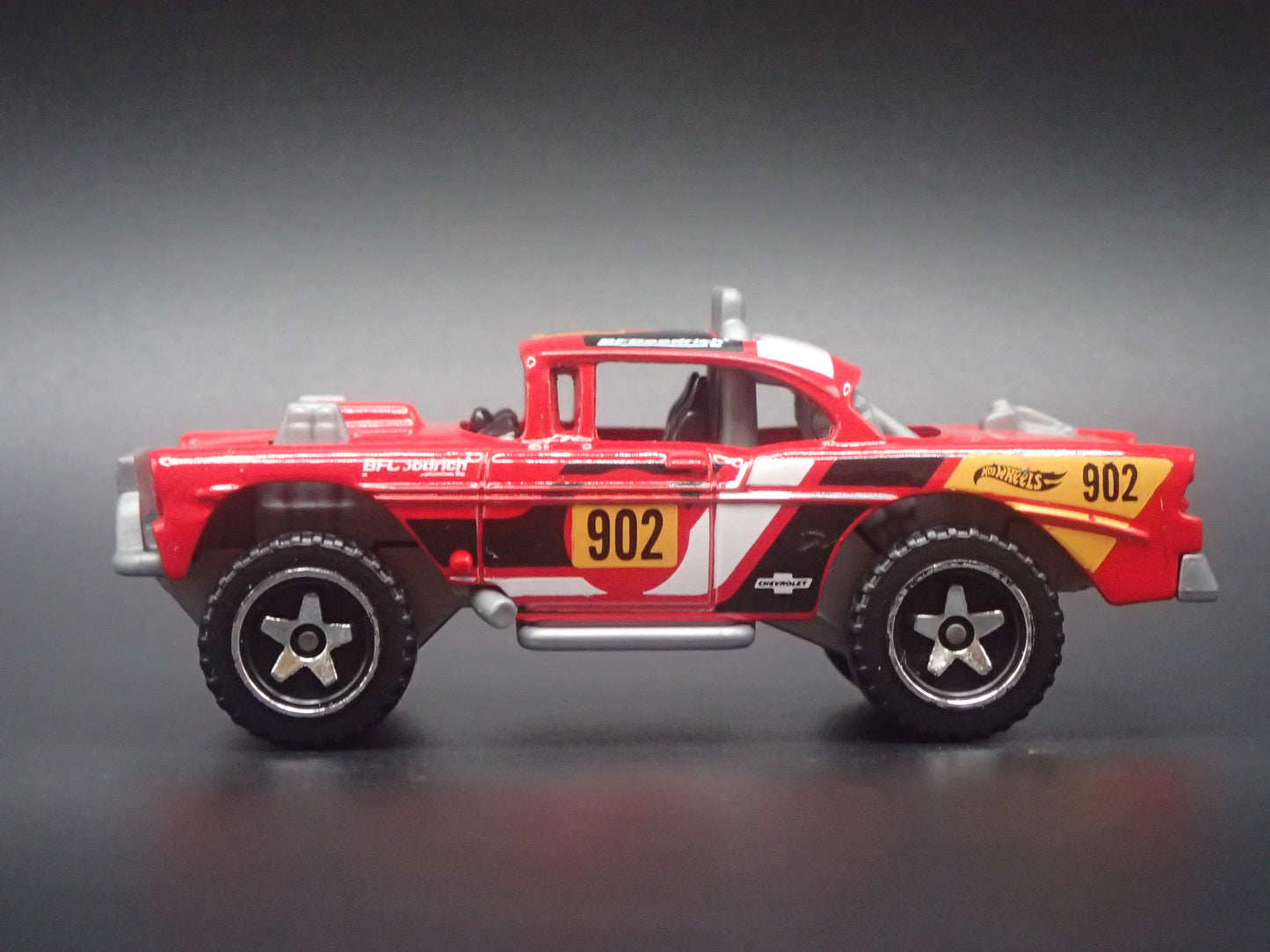 1956 56 CHEVY CHEVROLET BEL AIR OFF ROAD RACE CAR 1:64 SCALE DIECAST MODEL CAR