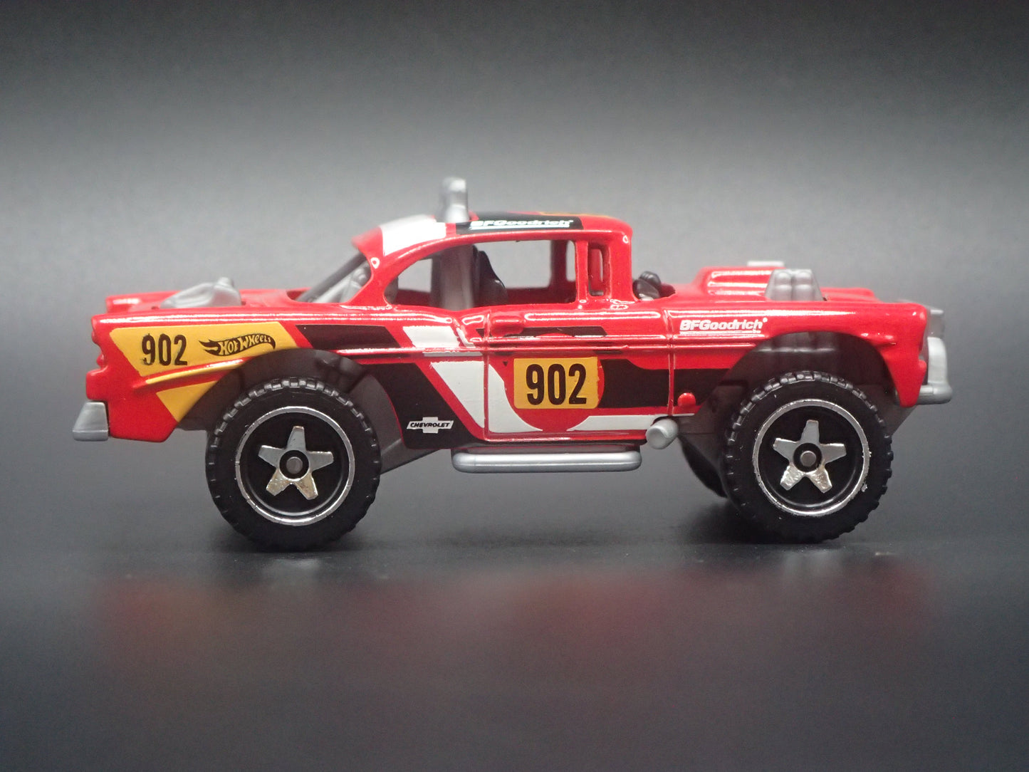 1956 56 CHEVY CHEVROLET BEL AIR OFF ROAD RACE CAR 1:64 SCALE DIECAST MODEL CAR