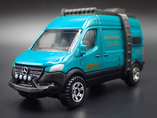 MERCEDES BENZ SPRINTER VAN GREEN 1/64 MB SCALE DIORAMA DIECAST MODEL CAR-Burning Rubber Toy Company