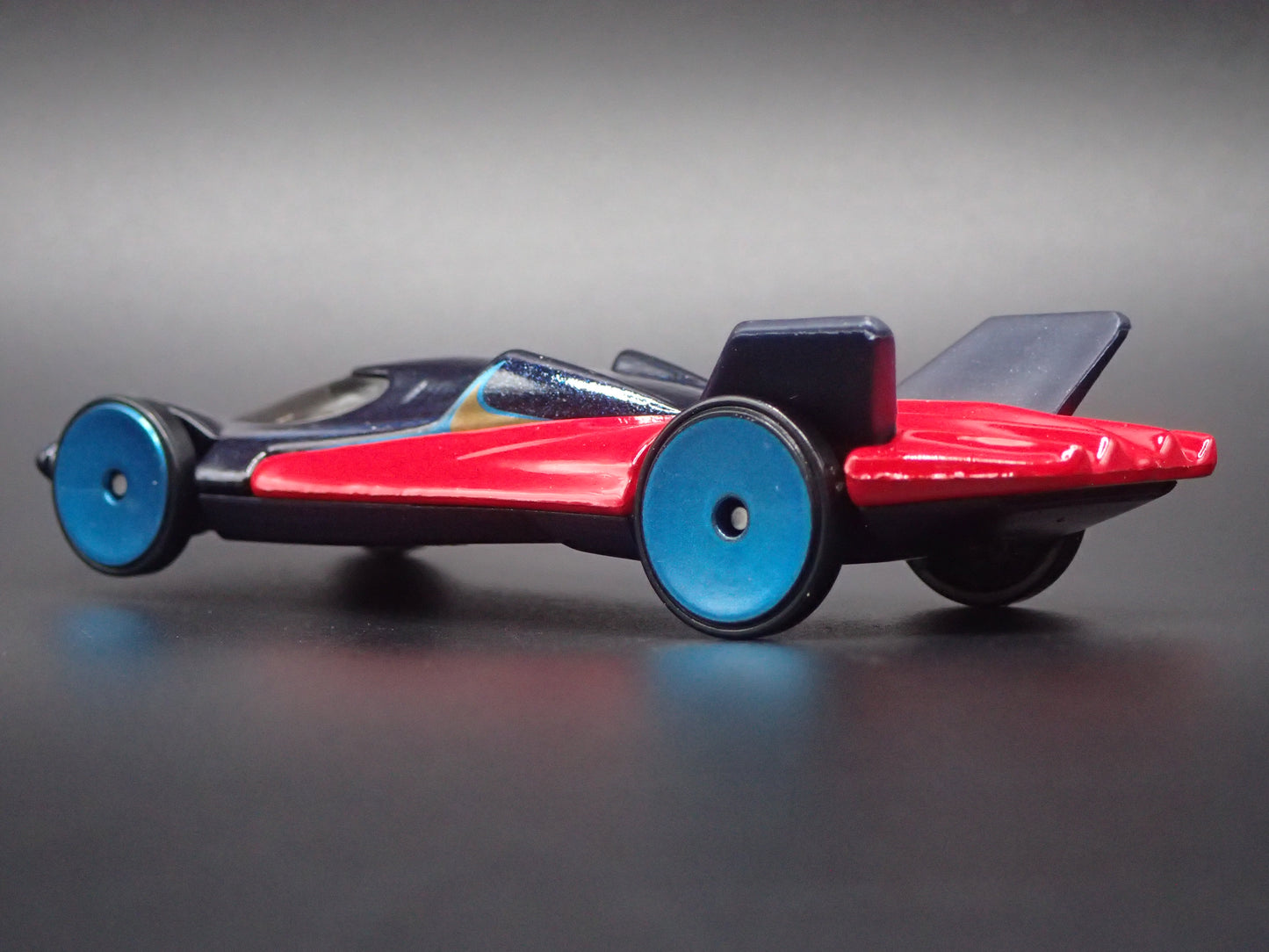 SUPERMAN DC COMICS CHARACTER CARS 1:64 SCALE DIORAMA DIECAST MODEL CAR