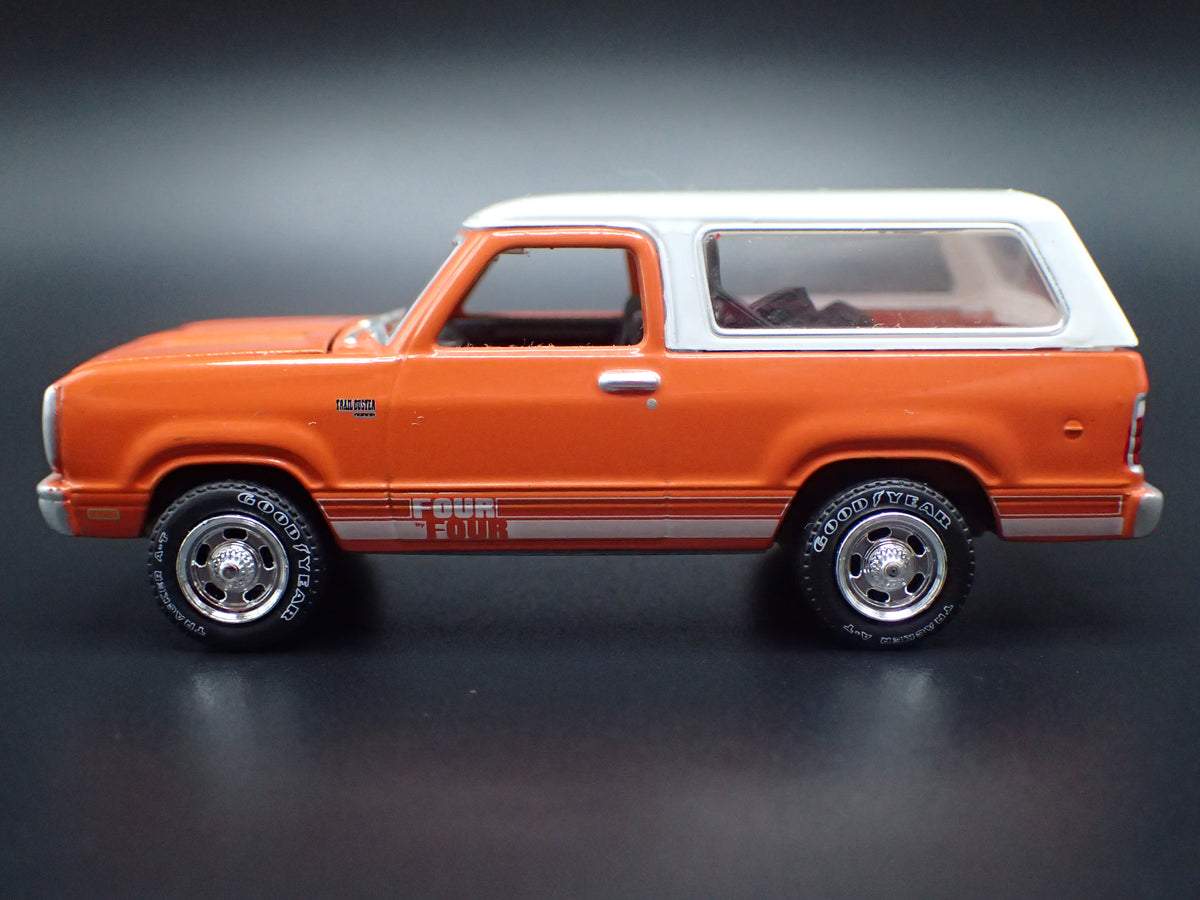 1978 78 PLYMOUTH TRAIL DUSTER SUV 4X4 1/64 SCALE COLLECTIBLE DIECAST MODEL CAR