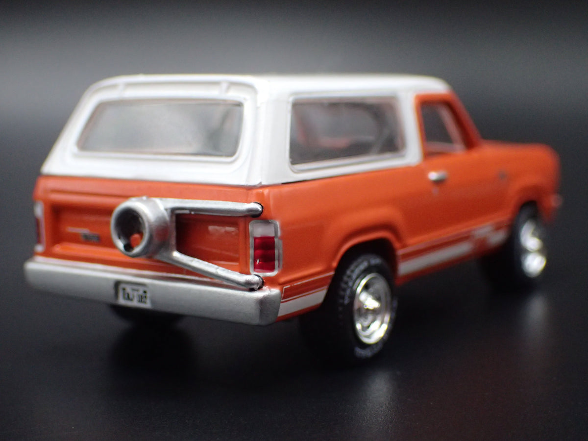 1978 78 PLYMOUTH TRAIL DUSTER SUV 4X4 1/64 SCALE COLLECTIBLE DIECAST MODEL CAR