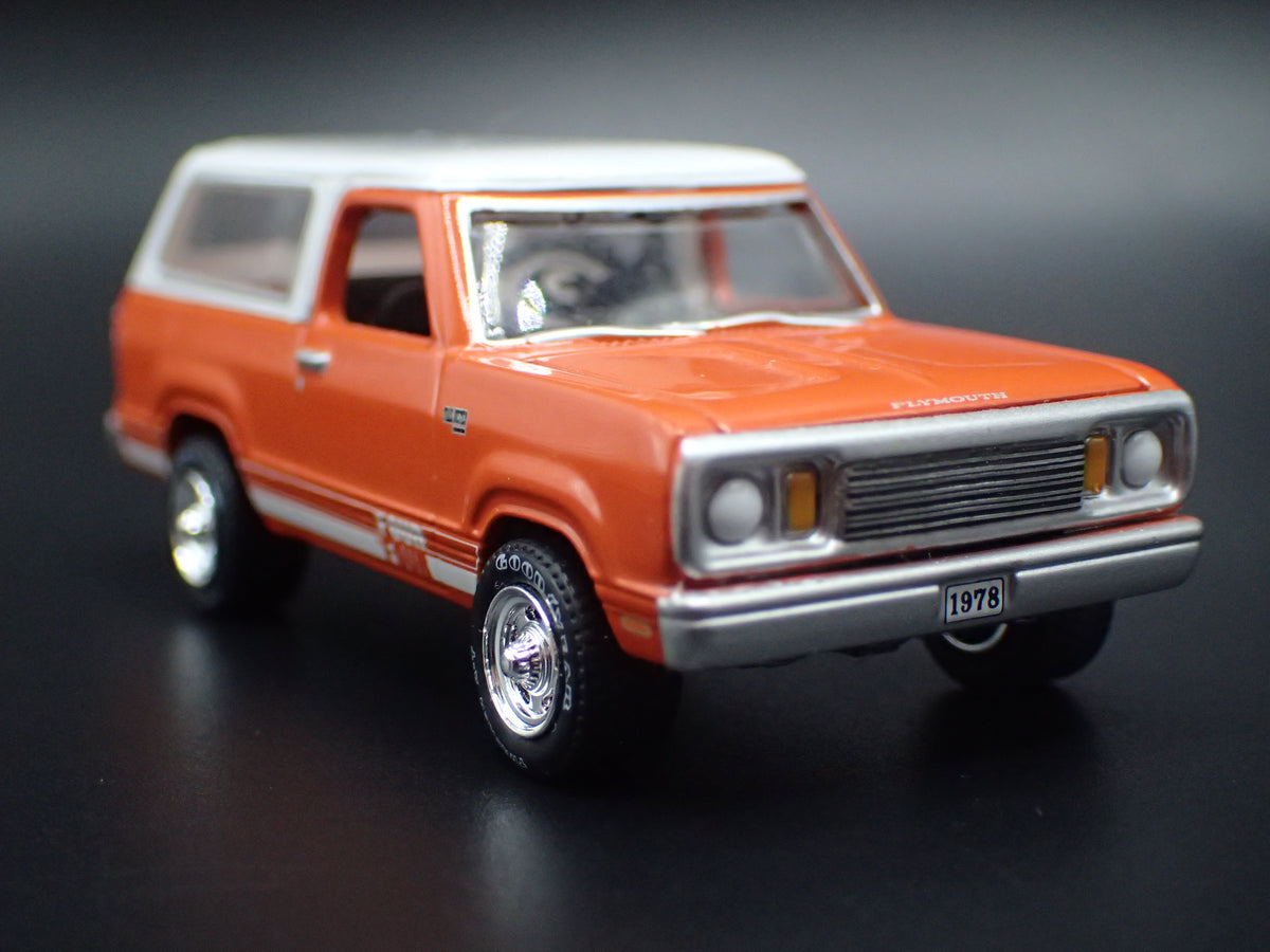 1978 78 PLYMOUTH TRAIL DUSTER SUV 4X4 1/64 SCALE COLLECTIBLE DIECAST MODEL CAR