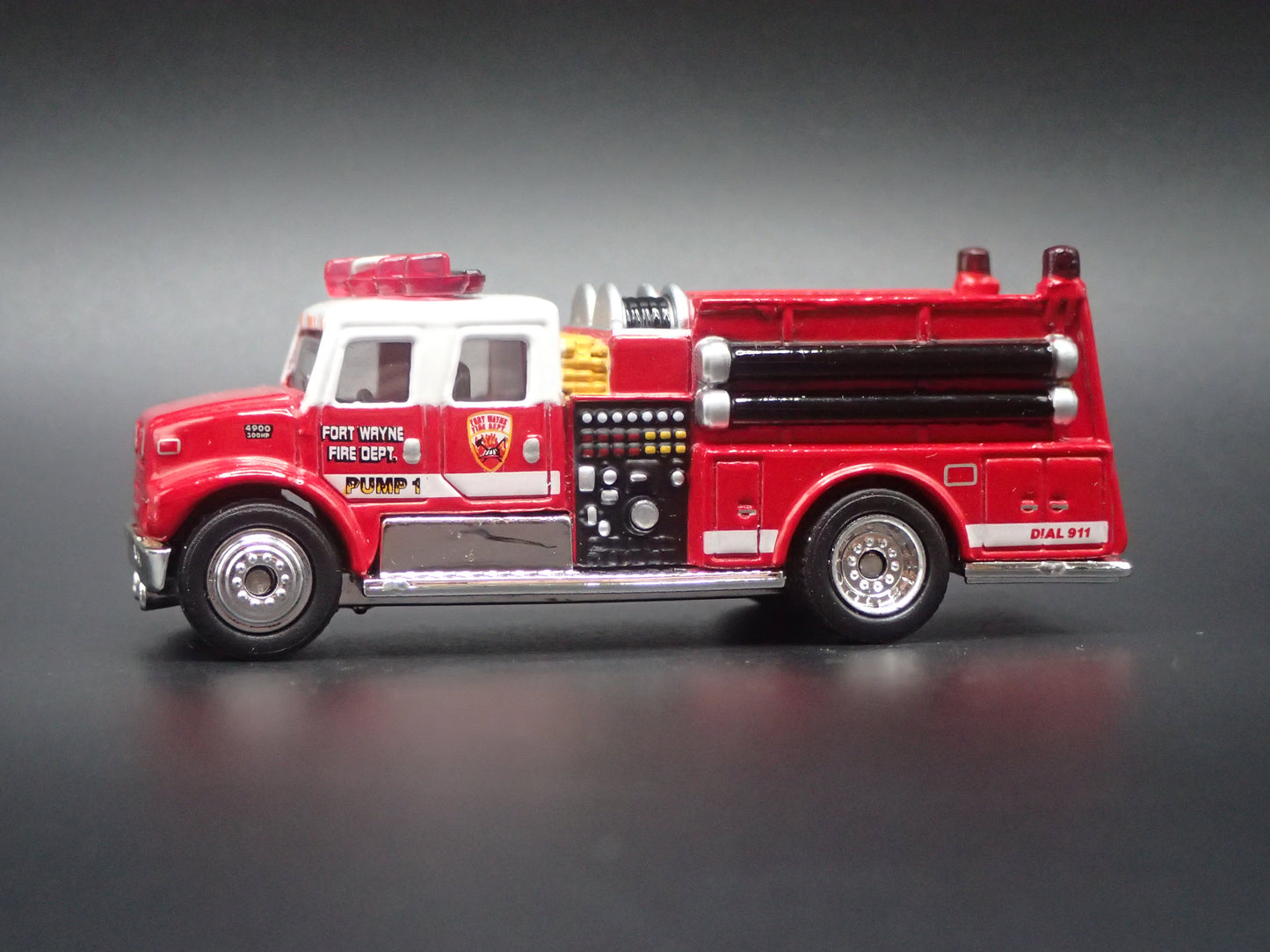 INTERNATIONAL PUMPER FIRE TRUCK FT WAYNE RED 1:64 MB SCALE DIECAST MODEL CAR