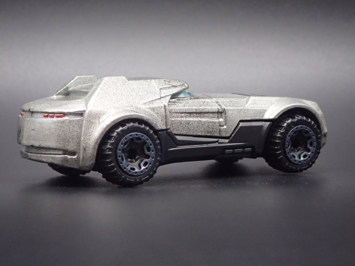 ARMORED BATMAN DC COMICS CHARACTER CARS 1:64 SCALE DIORAMA DIECAST MODEL CAR