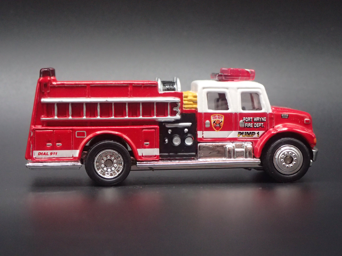 INTERNATIONAL PUMPER FIRE TRUCK FT WAYNE RED 1:64 MB SCALE DIECAST MODEL CAR