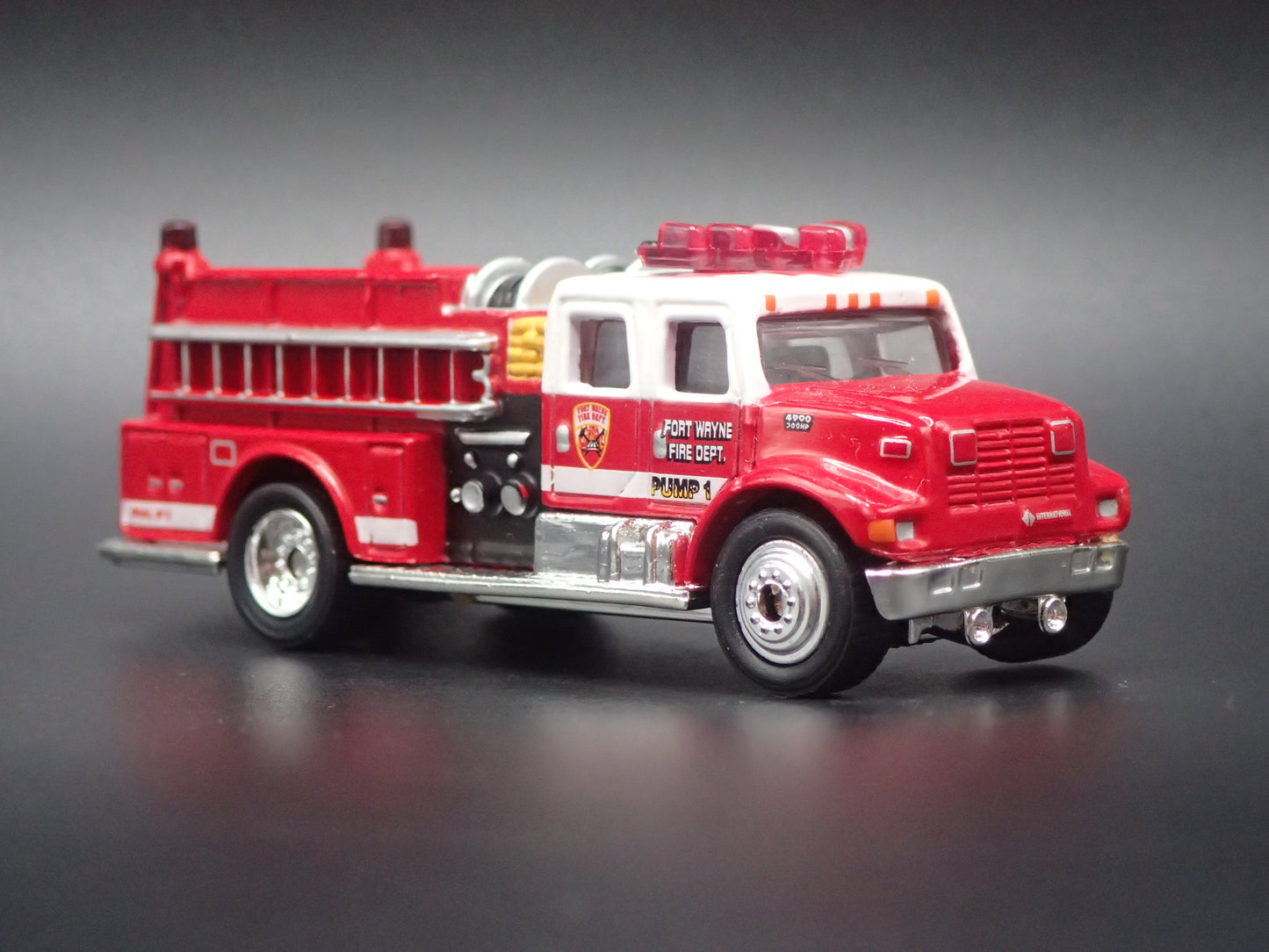 INTERNATIONAL PUMPER FIRE TRUCK FT WAYNE RED 1:64 MB SCALE DIECAST MODEL CAR