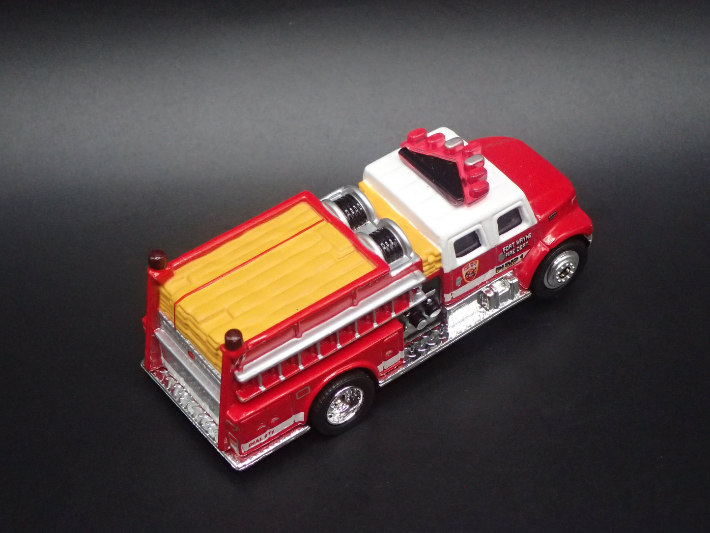 INTERNATIONAL PUMPER FIRE TRUCK FT WAYNE RED 1:64 MB SCALE DIECAST MODEL CAR