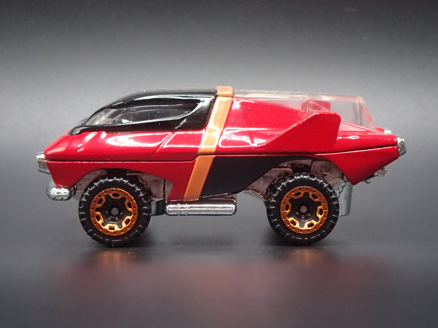 MR INCREDIBLE DC COMICS CHARACTER CARS 1:64 SCALE DIORAMA DIECAST MODEL CAR