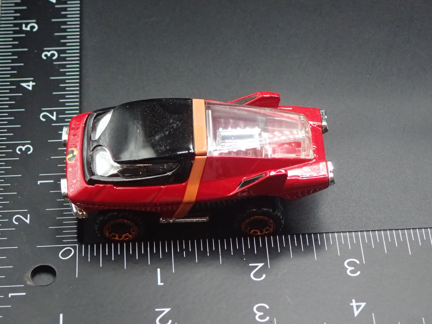 MR INCREDIBLE DC COMICS CHARACTER CARS 1:64 SCALE DIORAMA DIECAST MODEL CAR