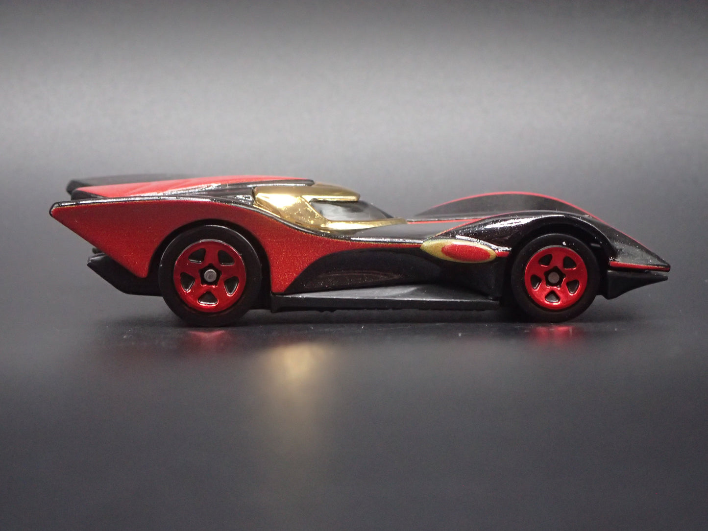 JAFAR DISNEY CHARACTER CARS 1:64 SCALE DIORAMA DIECAST MODEL CAR