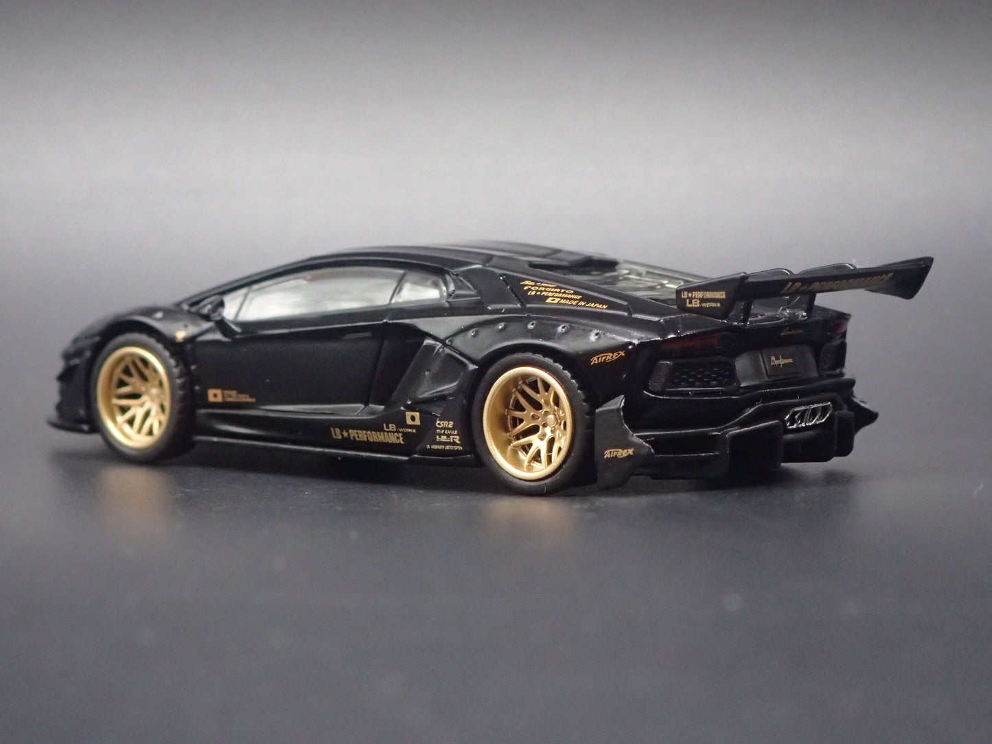2012-2022 LAMBORGHINI AVENTADOR SUPER CAR 1:64 SCALE DIORAMA DIECAST MODEL CAR