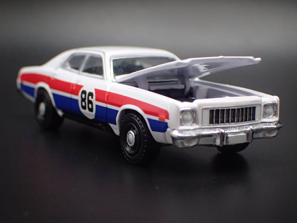 1976 76 PLYMOUTH FURY DUKES OF HAZZARD ENOS 1:64 SCALE DIECAST MODEL CAR