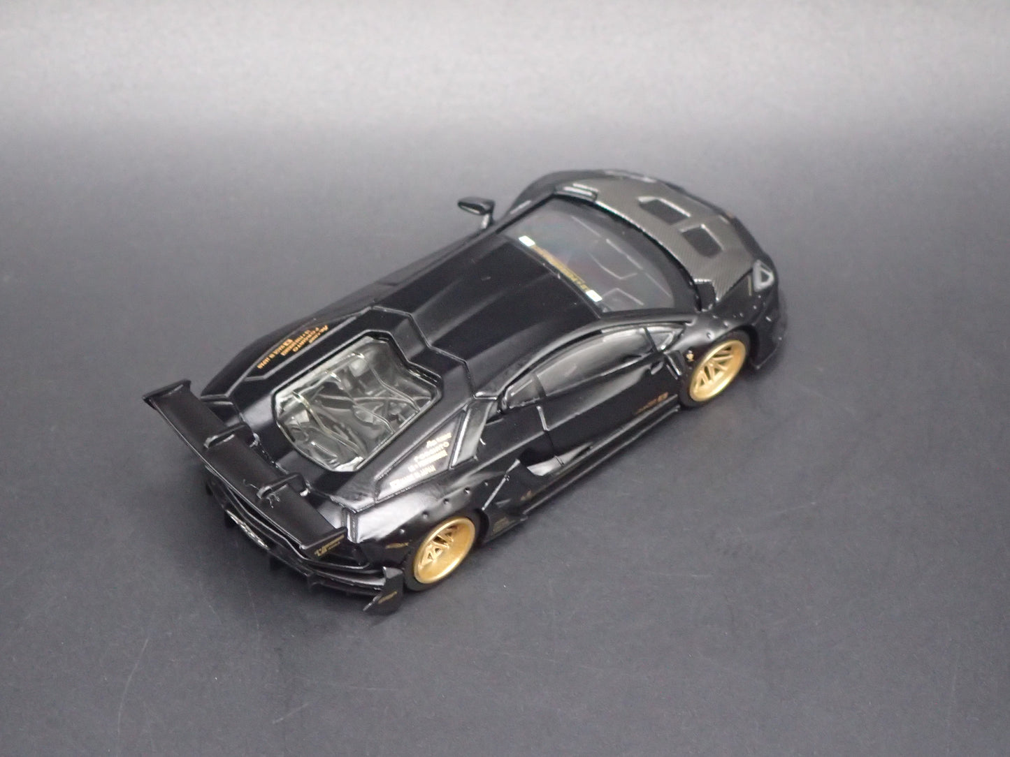 2012-2022 LAMBORGHINI AVENTADOR SUPER CAR 1:64 SCALE DIORAMA DIECAST MODEL CAR