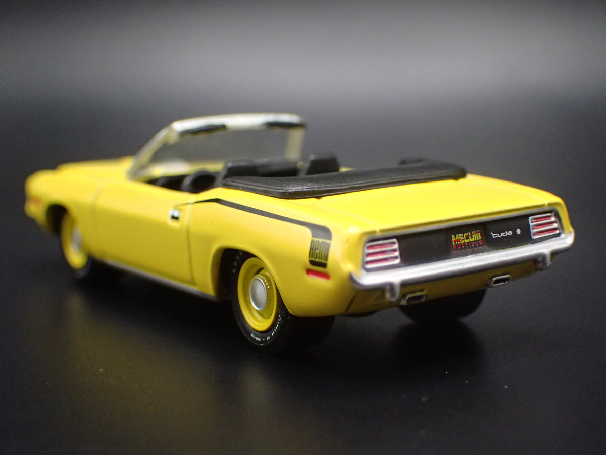 1971 PLYMOUTH CUDA HEMI CONVERTIBLE YELLOW 1/64 SCALE COLLECTIBLE DIECAST MODEL CAR