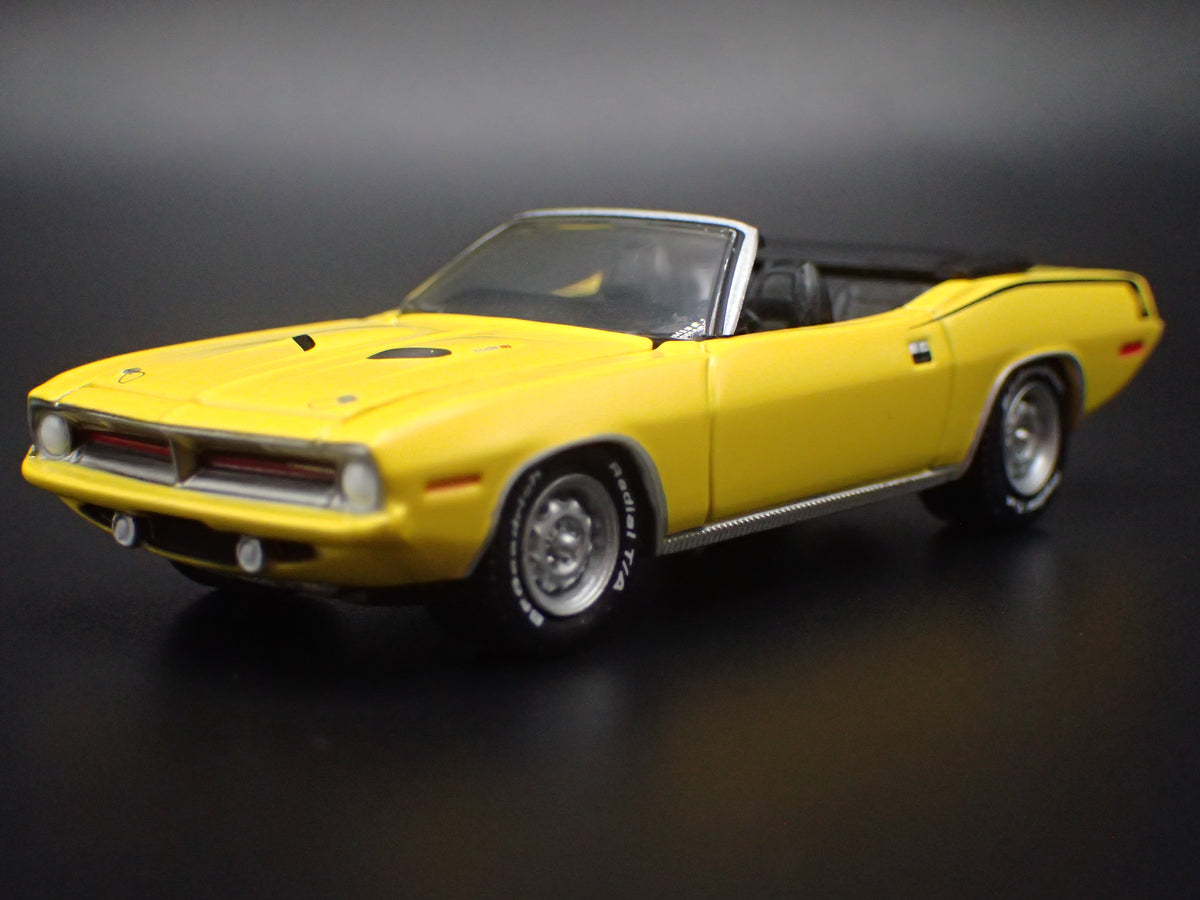 1971 PLYMOUTH CUDA 383 CONVERTIBLE YELLOW 1/64 SCALE COLLECTIBLE DIECAST MODEL CAR