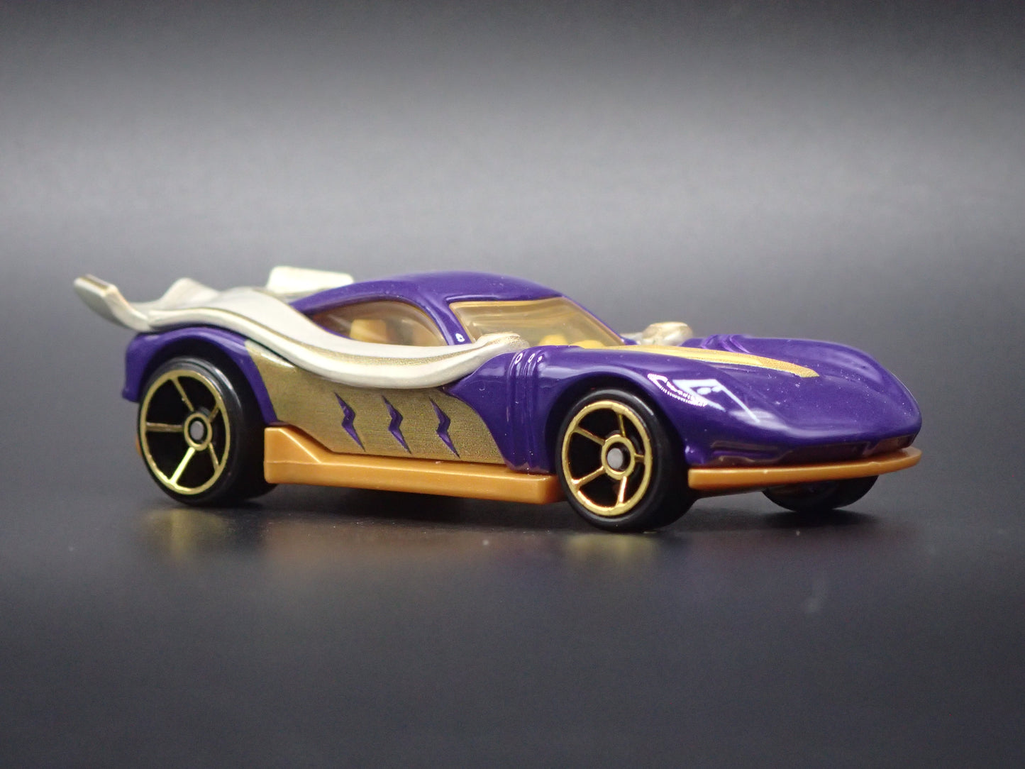 DARLA SHAZAM DC COMICS CHARACTER CARS 1:64 SCALE DIORAMA DIECAST MODEL CAR