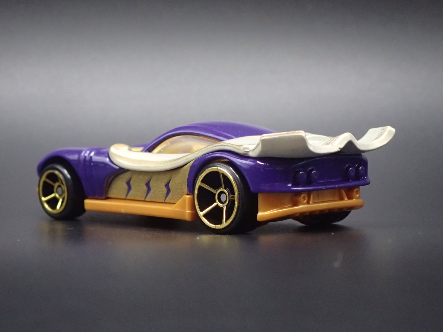 DARLA SHAZAM DC COMICS CHARACTER CARS 1:64 SCALE DIORAMA DIECAST MODEL CAR