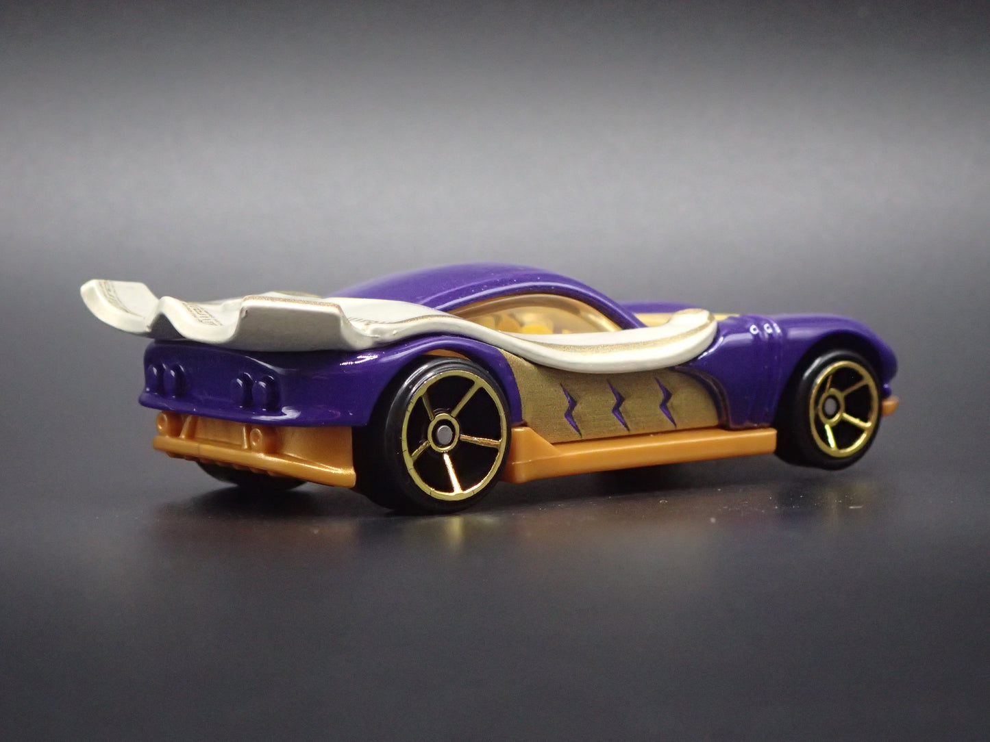 DARLA SHAZAM DC COMICS CHARACTER CARS 1:64 SCALE DIORAMA DIECAST MODEL CAR