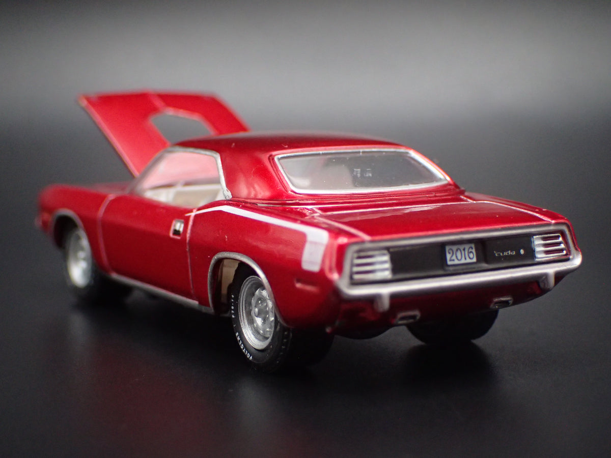 1970 70 PLYMOUTH HEMI CUDA RED 1:64 SCALE COLLECTIBLE DIORAMA DIECAST MODEL CAR