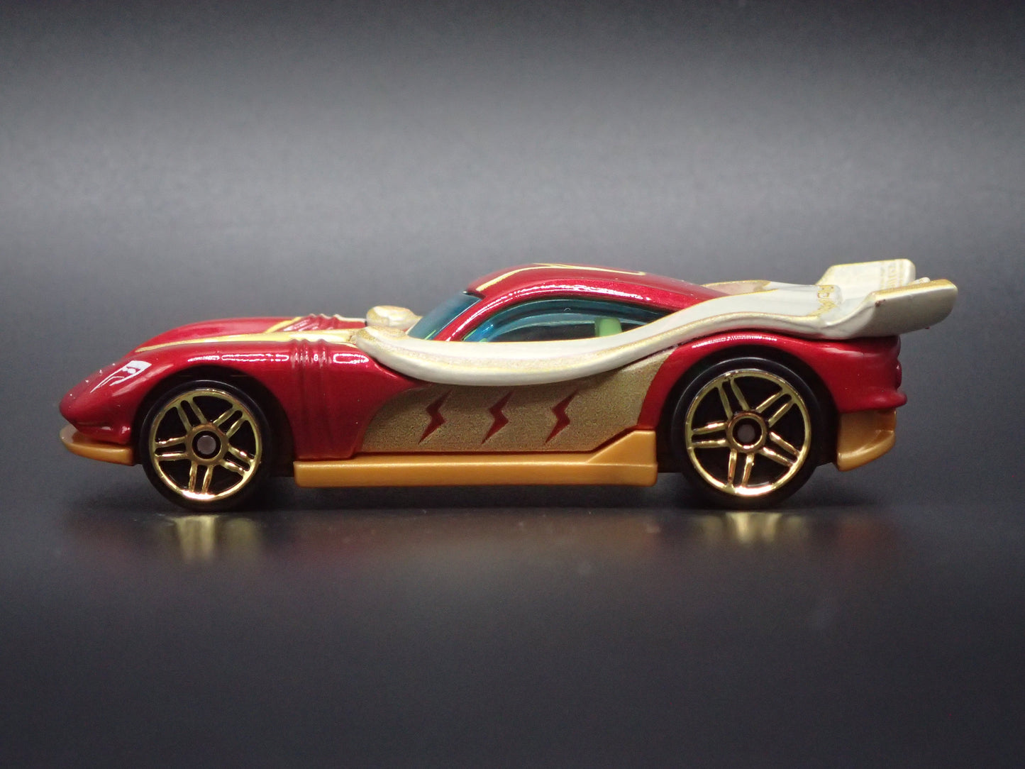 SHAZAM DC COMICS CHARACTER CARS 1:64 SCALE DIORAMA DIECAST MODEL CAR