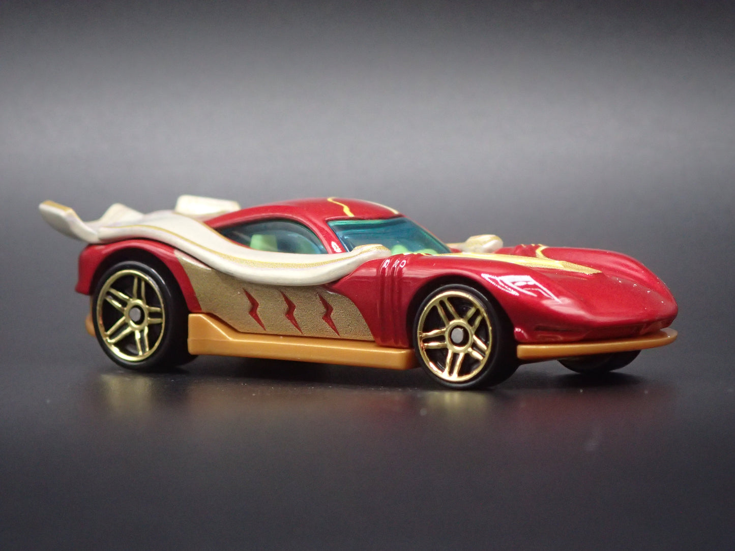 SHAZAM DC COMICS CHARACTER CARS 1:64 SCALE DIORAMA DIECAST MODEL CAR