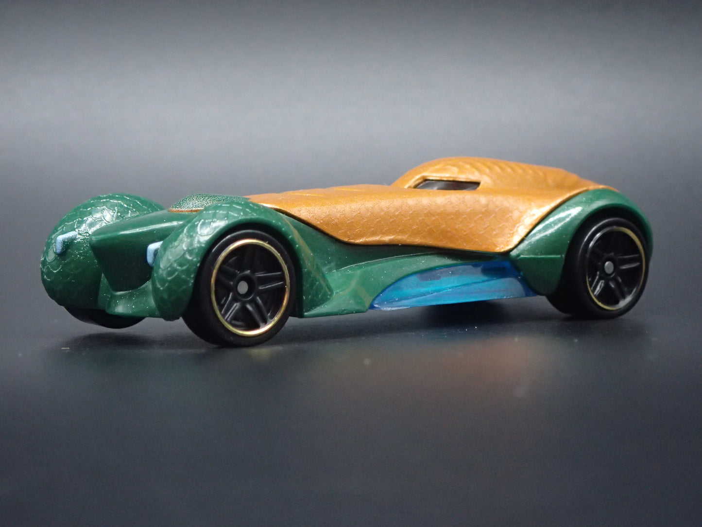 AQUAMAN DC COMICS CHARACTER CARS 1:64 SCALE DIORAMA DIECAST MODEL CAR