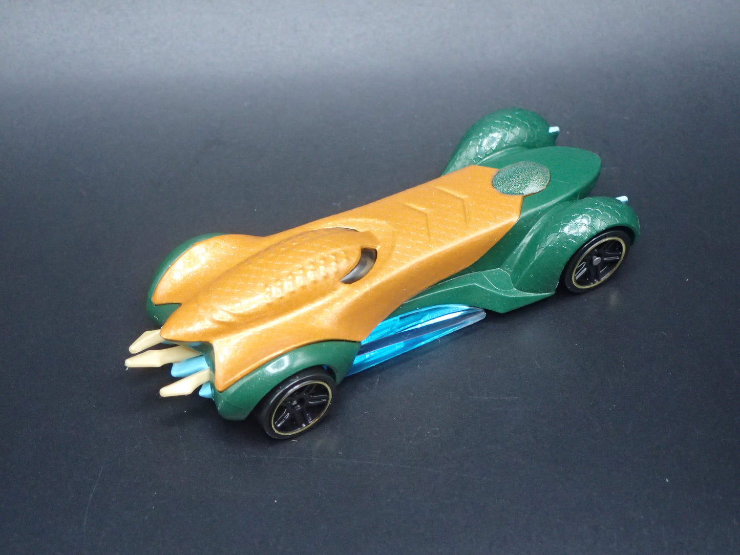 AQUAMAN DC COMICS CHARACTER CARS 1:64 SCALE DIORAMA DIECAST MODEL CAR
