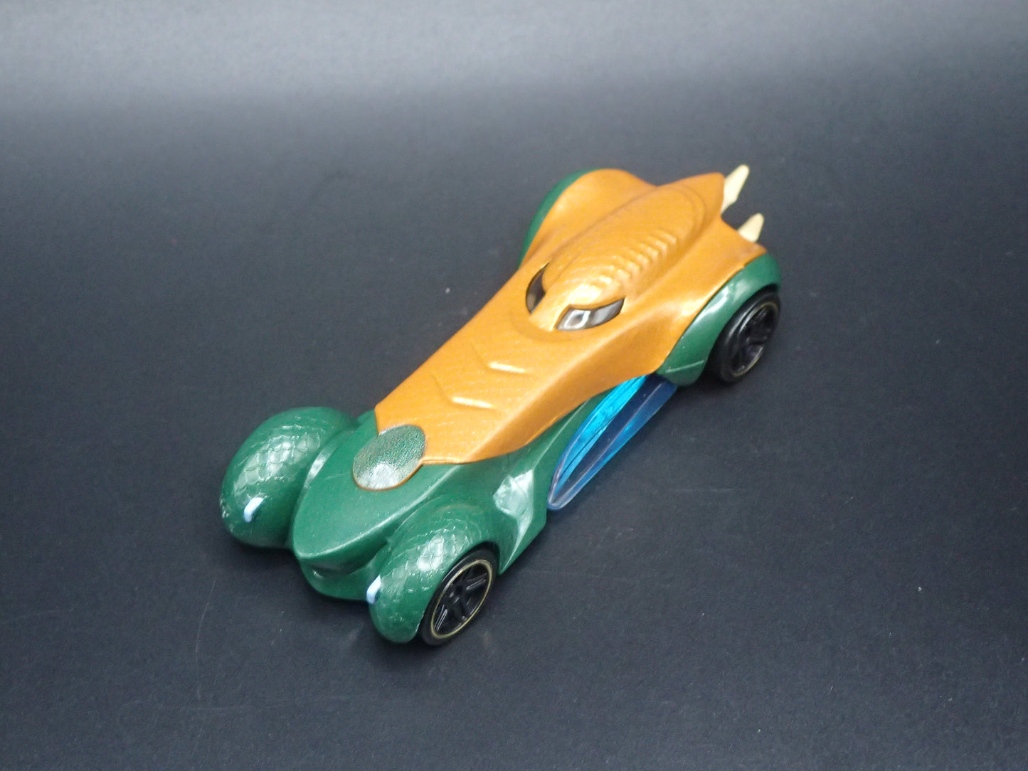AQUAMAN DC COMICS CHARACTER CARS 1:64 SCALE DIORAMA DIECAST MODEL CAR