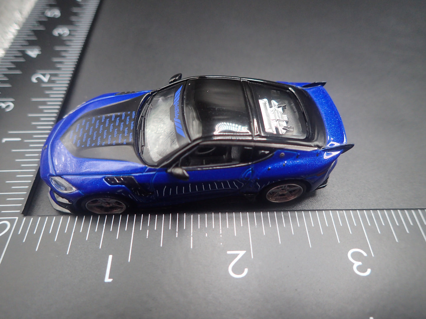 2023-2026 NISSAN Z VEILSIDE FFZ400 BLUE 1:64 SCALE DIORAMA DIECAST MODEL CAR