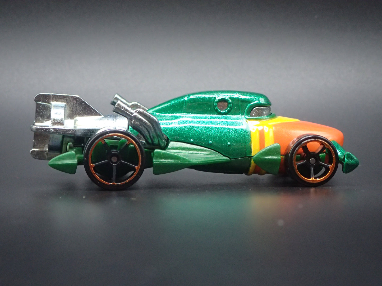 AQUAMAN DC COMICS CHARACTER CARS 1:64 SCALE DIORAMA DIECAST MODEL CAR