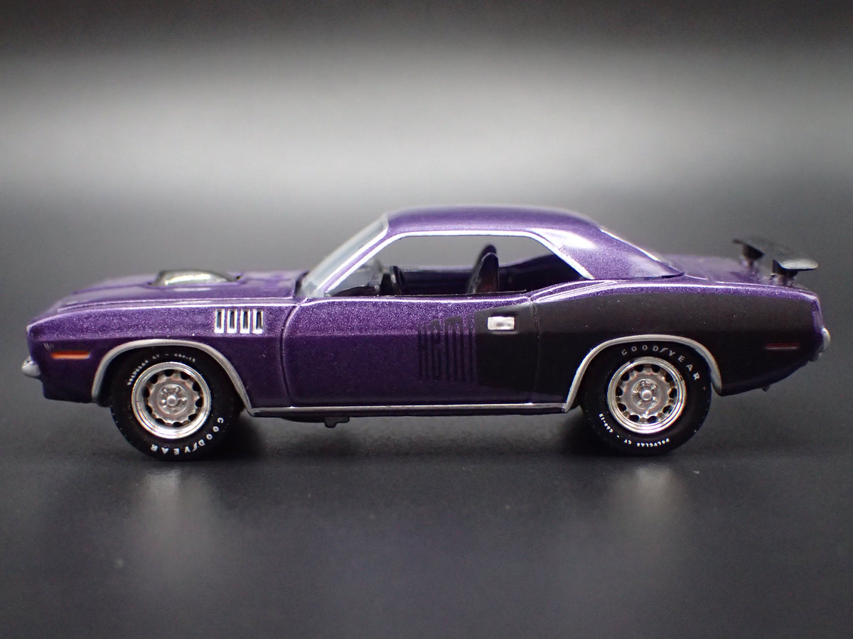 1971 71 PLYMOUTH HEMI CUDA PURPLE 1:64 SCALE COLLECTIBLE DIECAST MODEL CAR