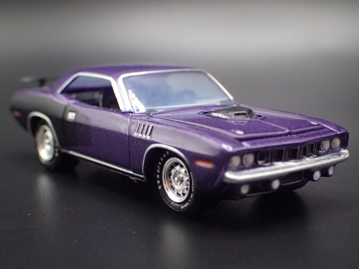 1971 71 PLYMOUTH HEMI CUDA PURPLE 1:64 SCALE COLLECTIBLE DIECAST MODEL CAR