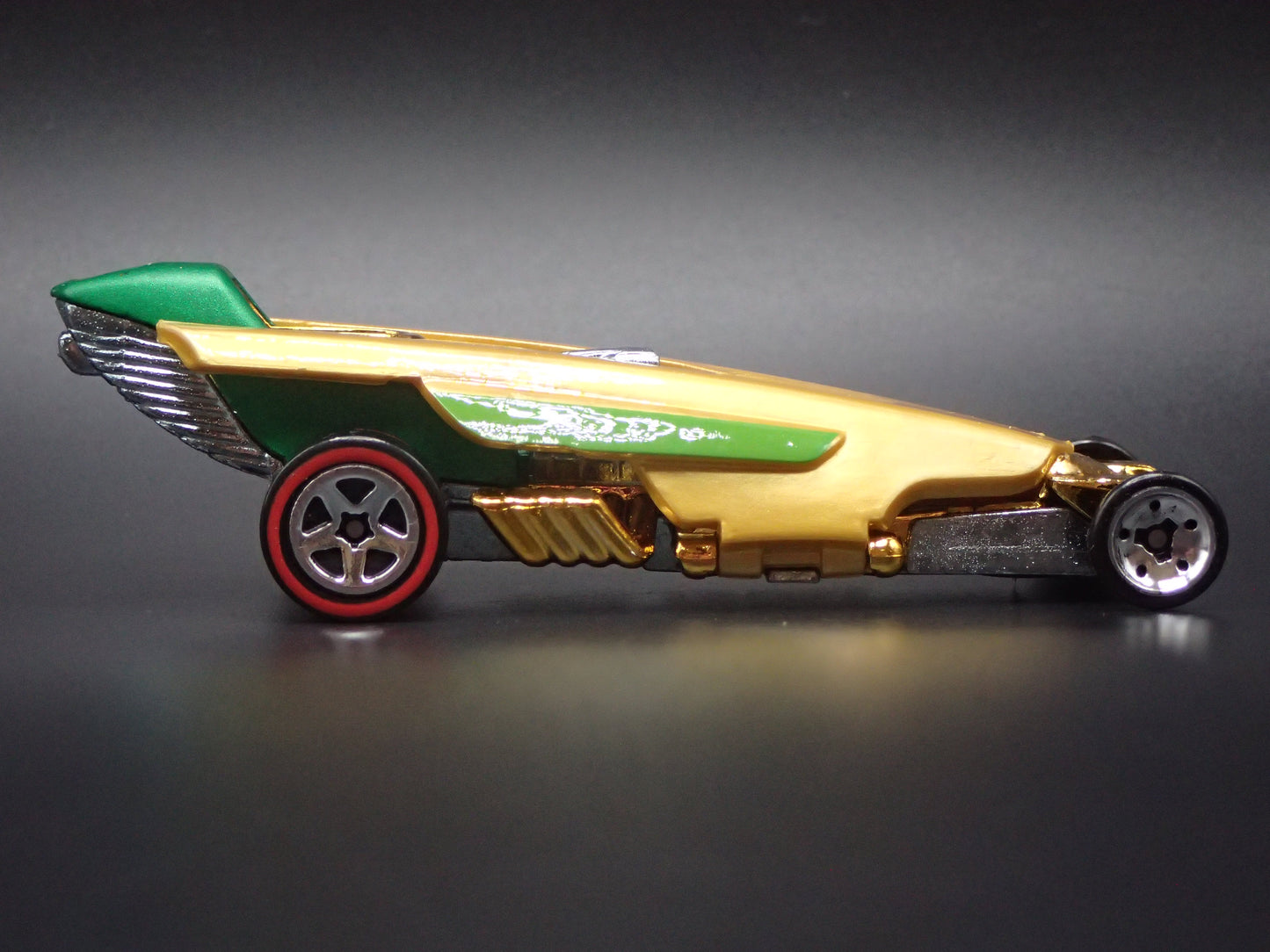 HAWKMAN DC COMICS CHARACTER CARS 1:64 SCALE DIORAMA DIECAST MODEL CAR